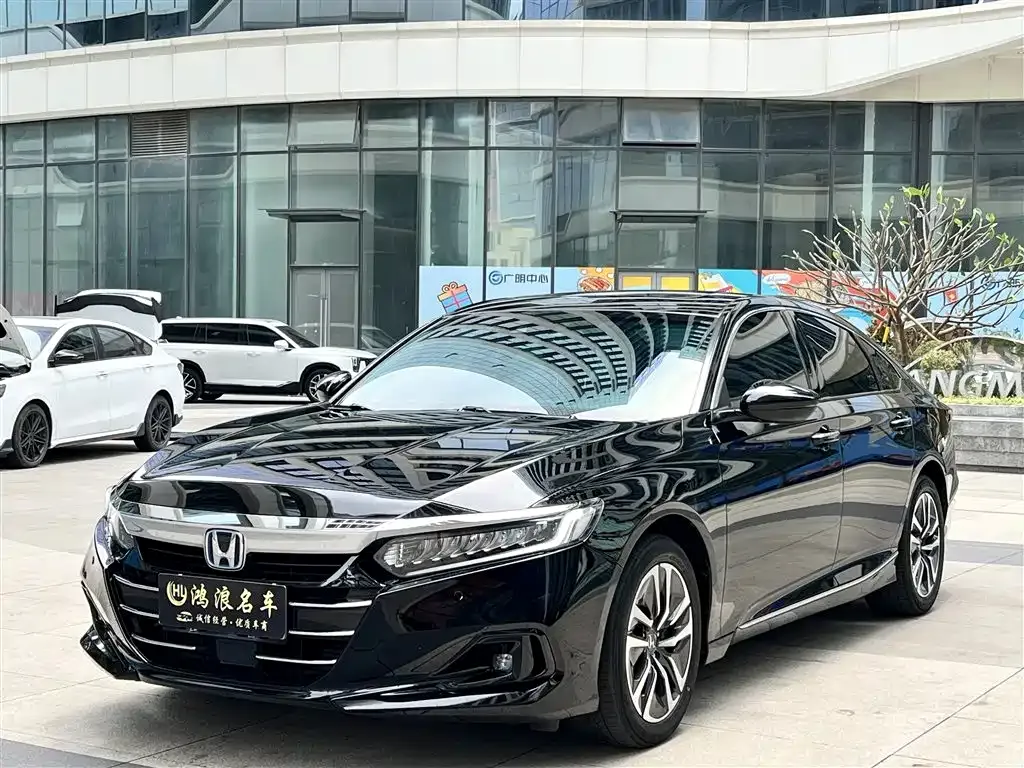 Honda Accord — фото 1