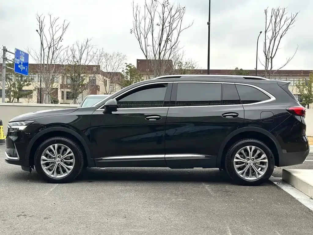 Buick Envision Plus — фото 9