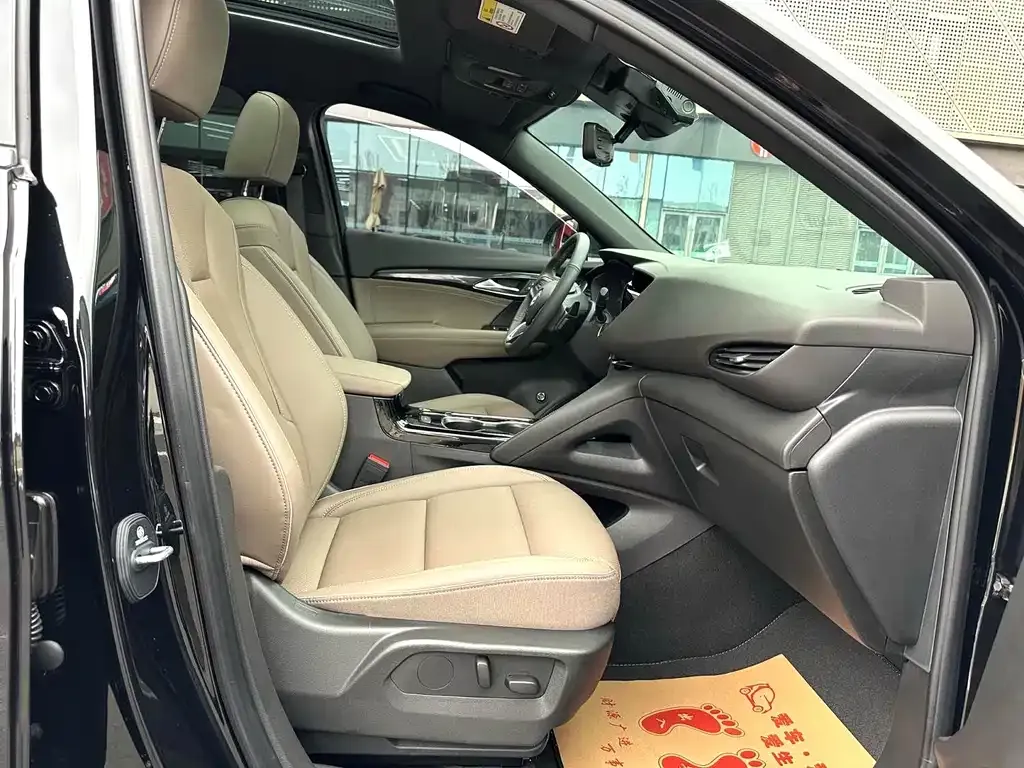 Buick Envision Plus — фото 8