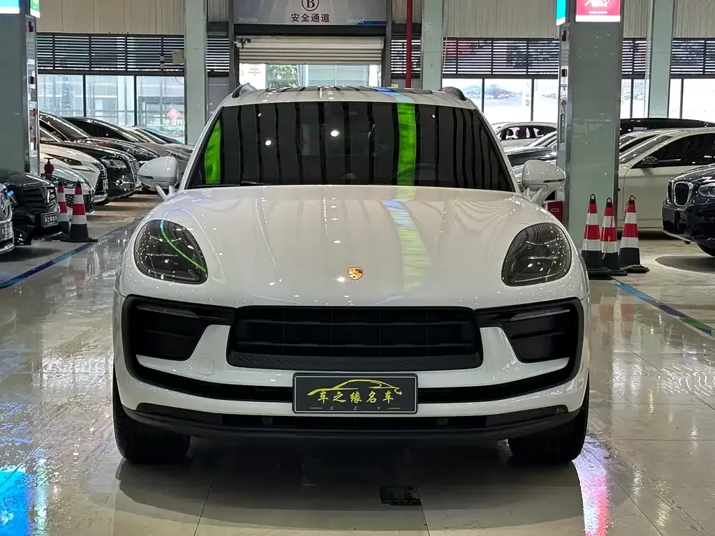 Porsche Macan — фото 10