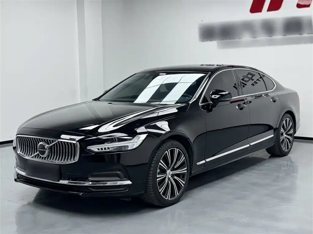 Volvo S90 — фото 1