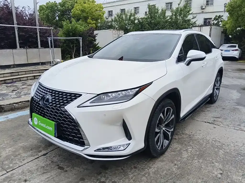 Lexus RX — фото 1