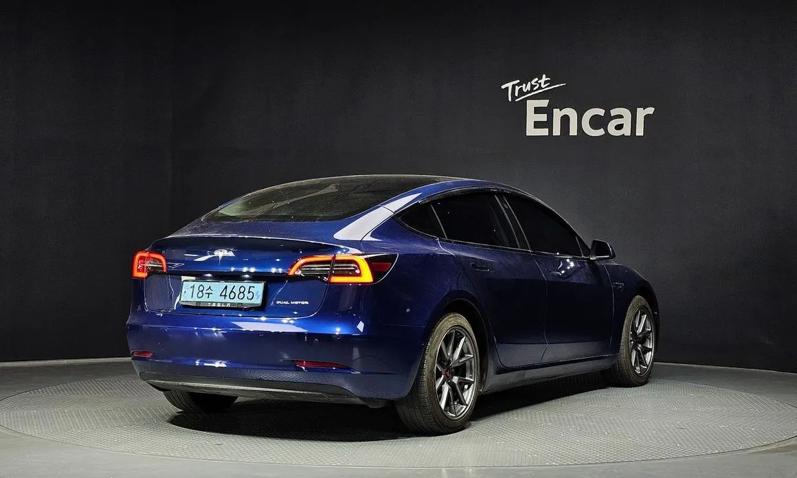 Tesla Model 3 2022 из KR, фото 2