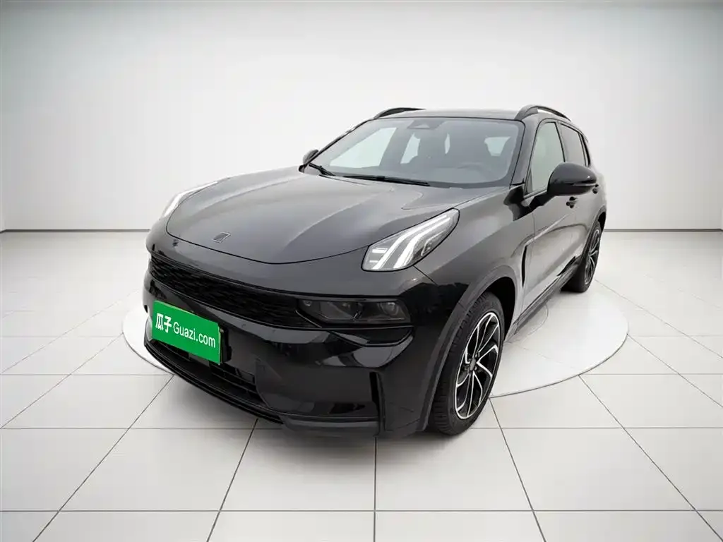Lynk & Co 01