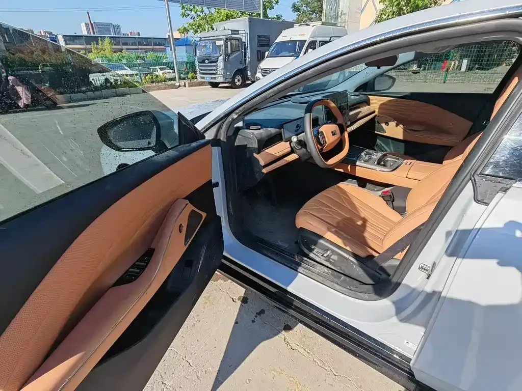 Geely Galaxy Xingyao 8 2025 из CN, фото 7