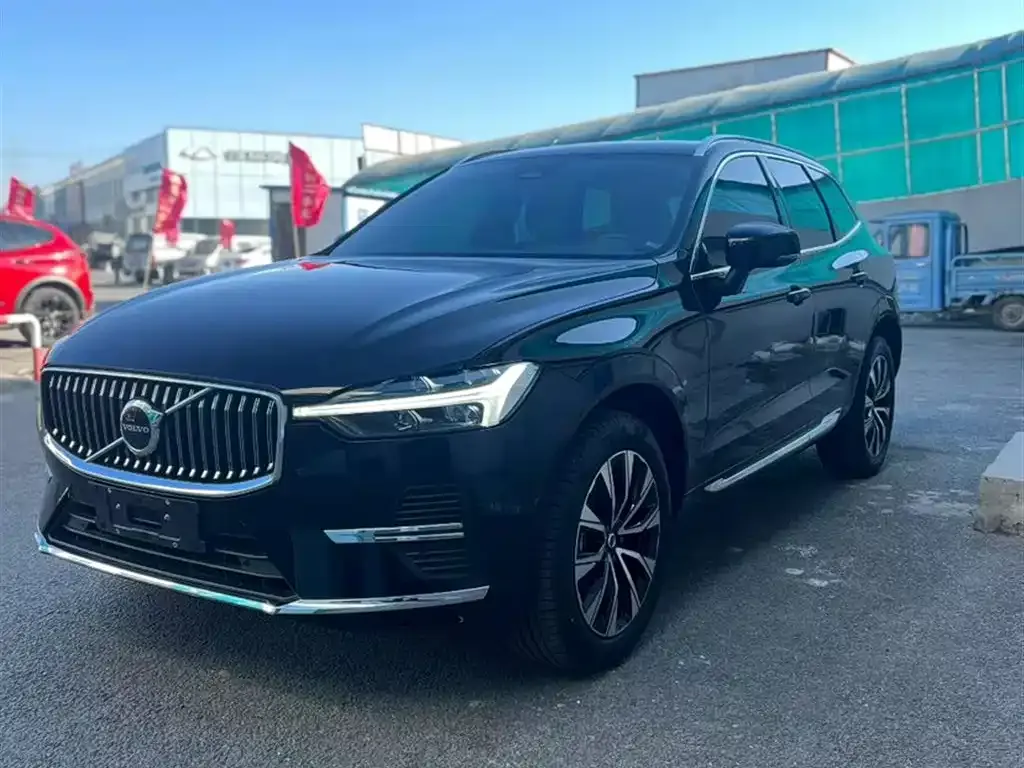 Volvo XC60 — фото 8