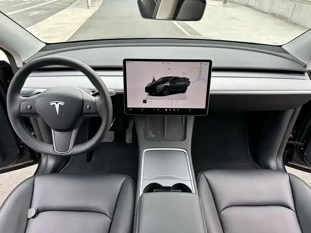 Tesla Model Y — фото 2