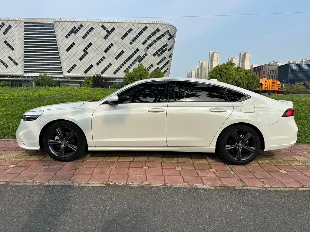 Honda Inspire 2023 из CN, фото 9
