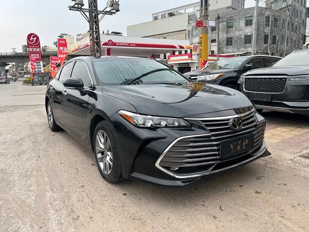 Toyota Avalon — фото 10