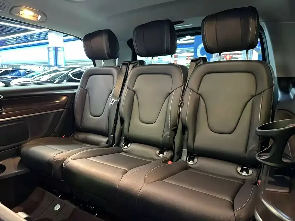 Mercedes-Benz V-Class 2021 из CN, фото 2