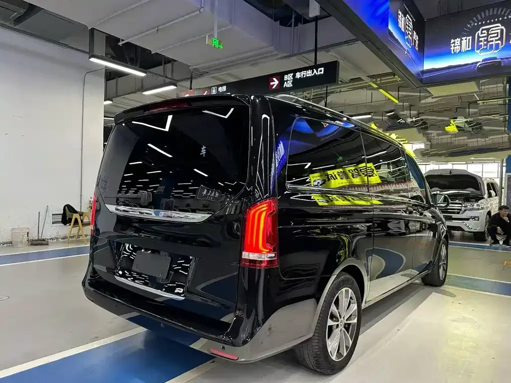 Mercedes-Benz V-Class 2021 из CN, фото 4