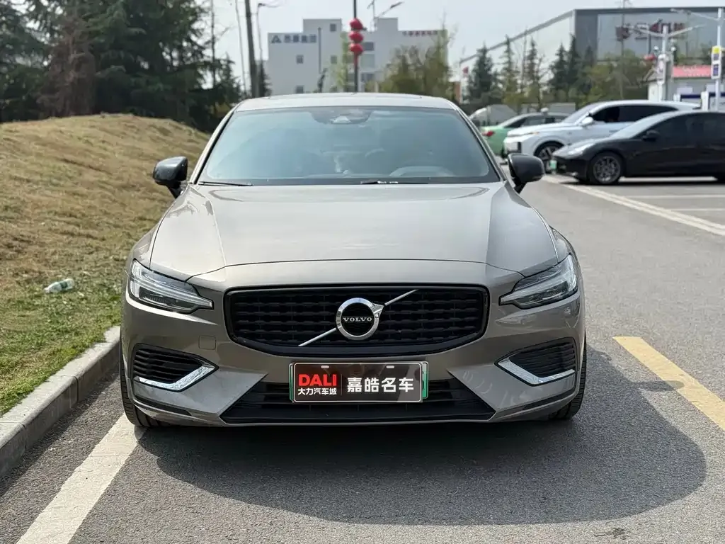 Volvo S60 PHEV 2021 из CN, фото 5