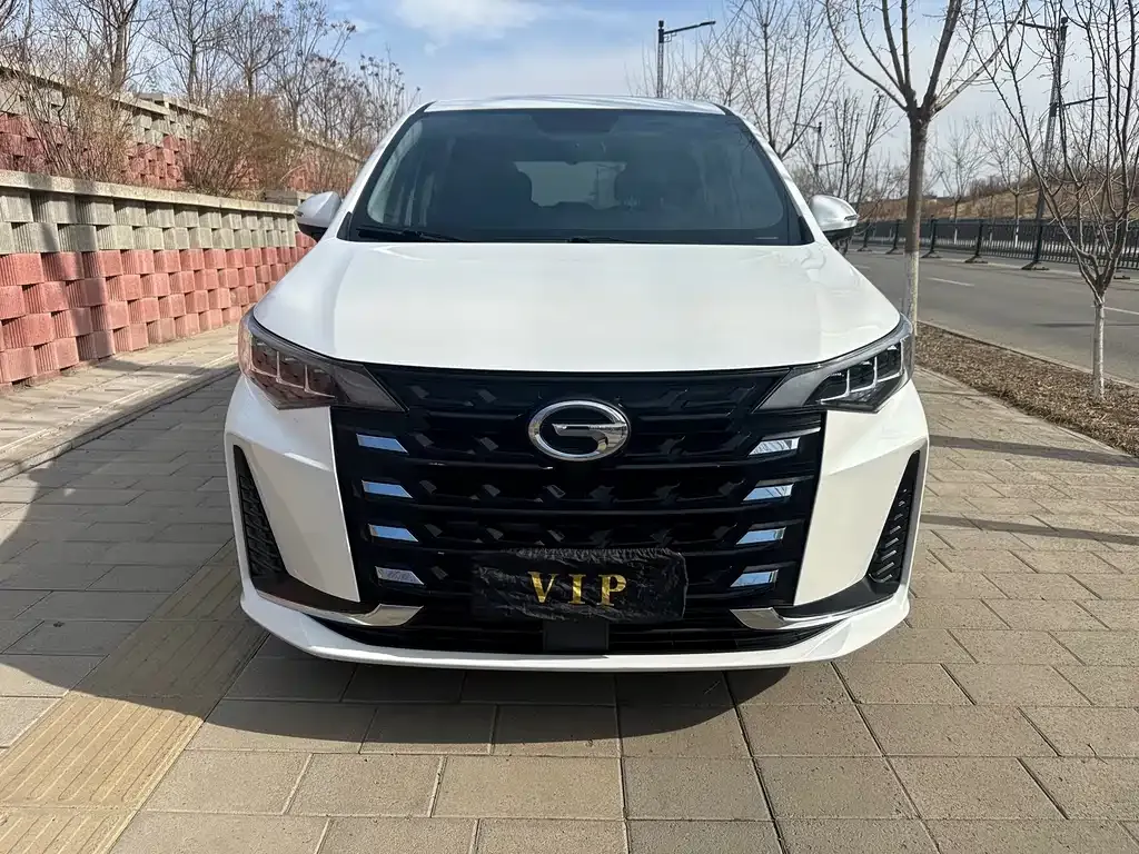 GAC Motor Trumpchi M6 — фото 10