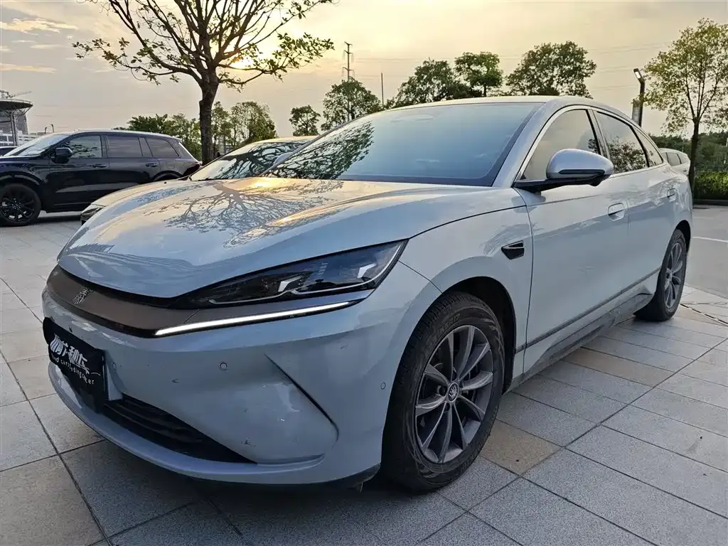 BYD Qin L
