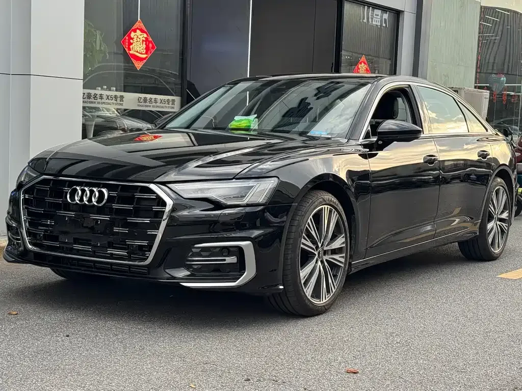 Audi A7L — фото 1