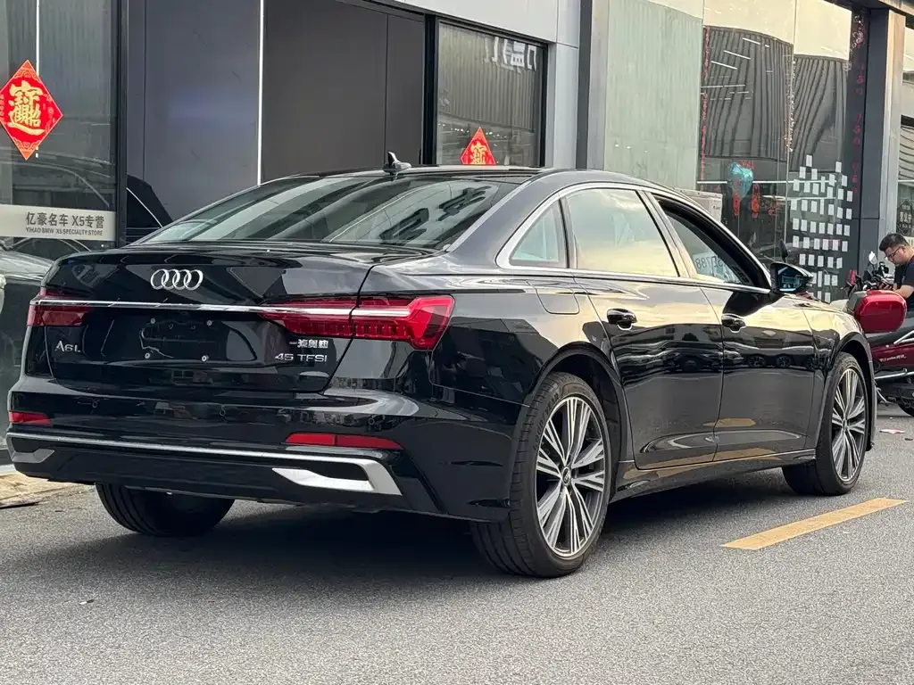 Audi A7L — фото 4