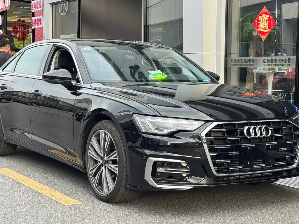 Audi A7L — фото 5
