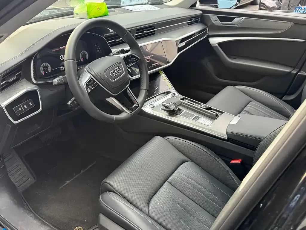 Audi A7L — фото 9