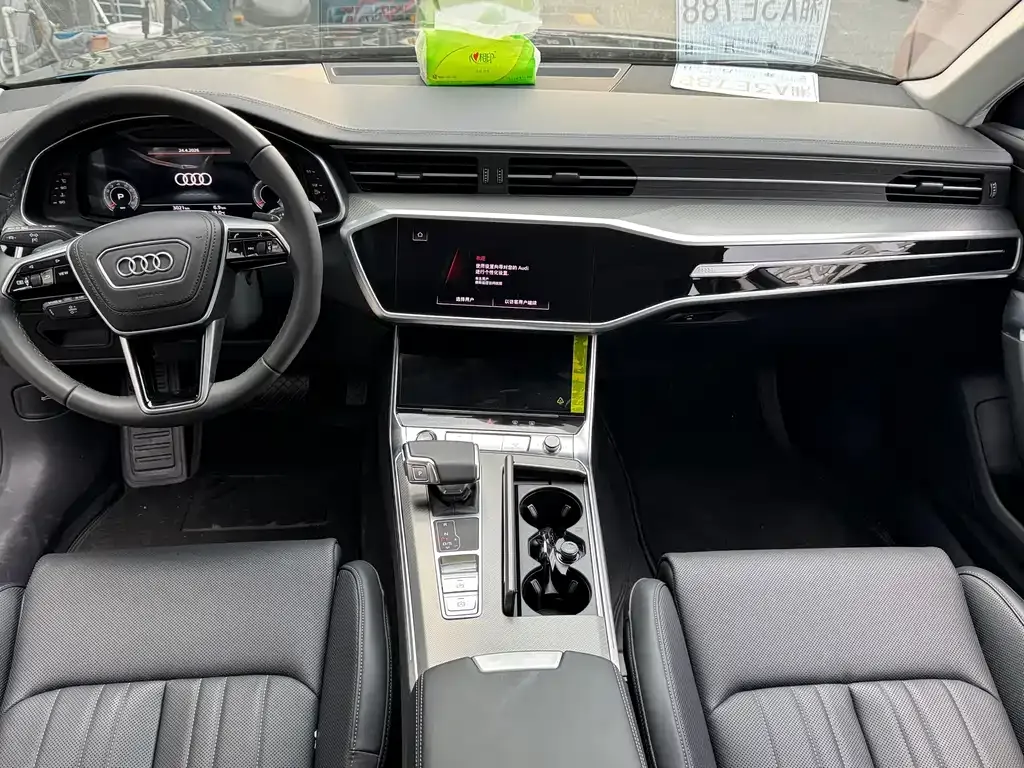 Audi A7L — фото 8