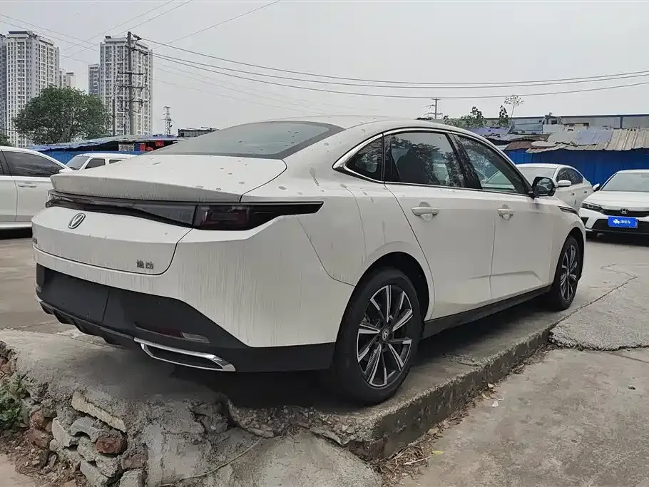 Changan Eado — фото 7