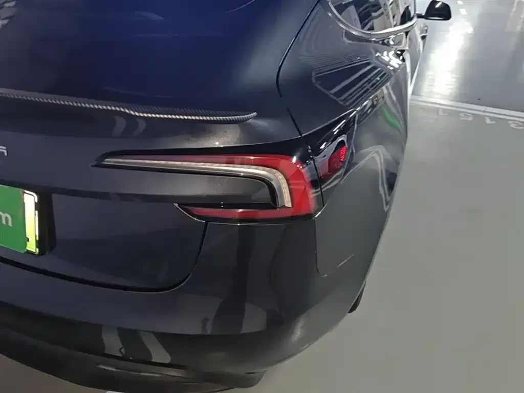 Tesla Model 3 — фото 2