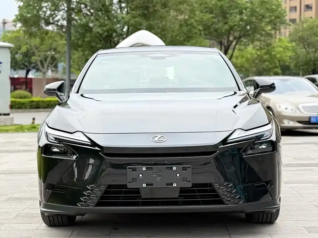 Lexus ES — фото 10