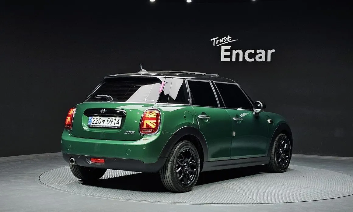 Mini Cooper 2021 из KR, фото 10