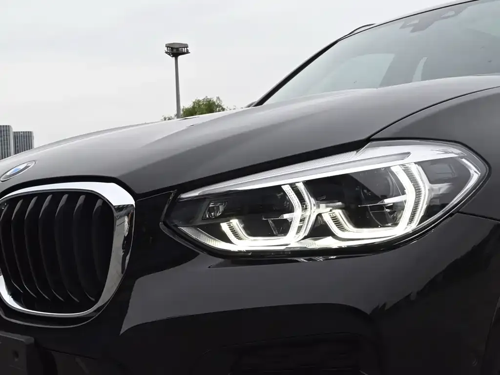 BMW X3 — фото 2