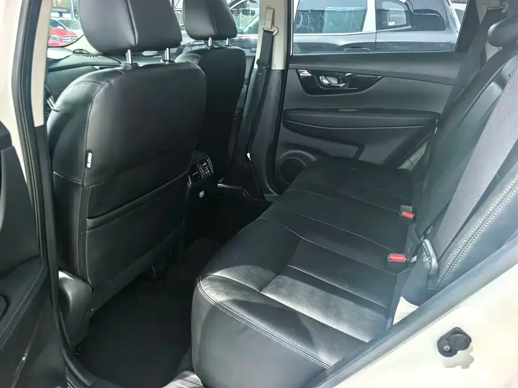 Nissan X-Trail 2021 из CN, фото 2