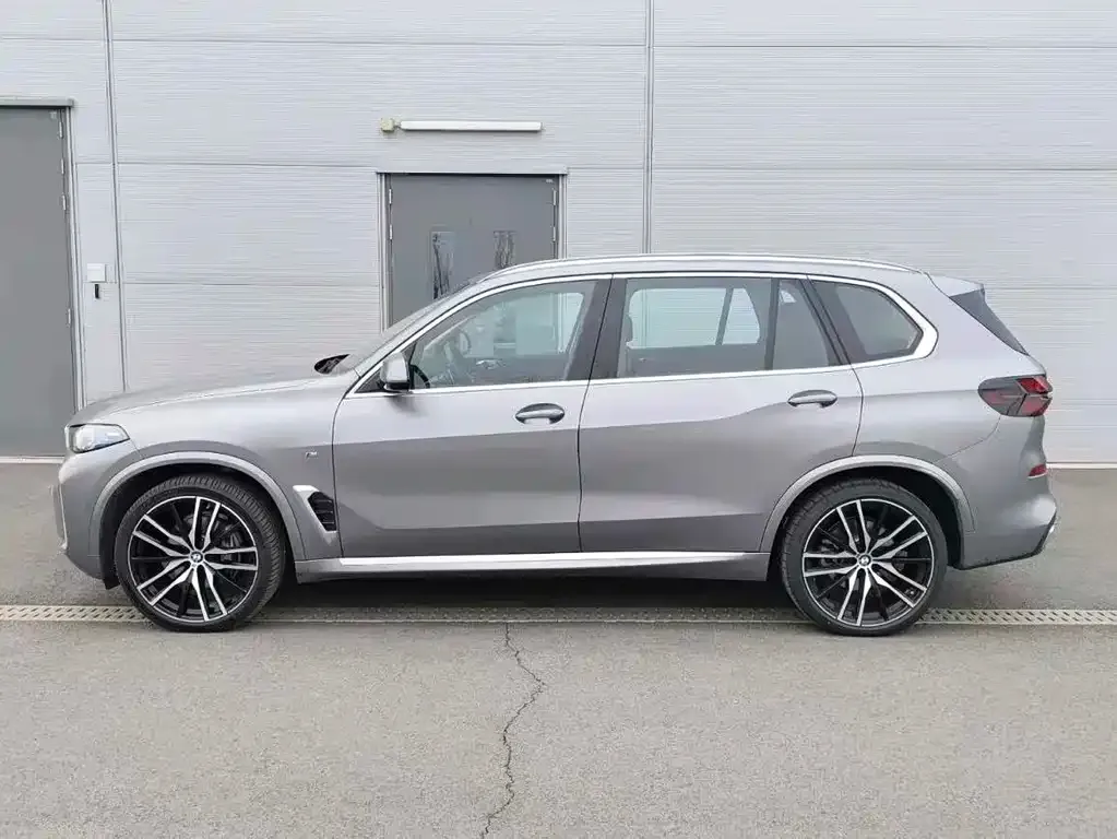 BMW X5 2025 из CN, фото 3