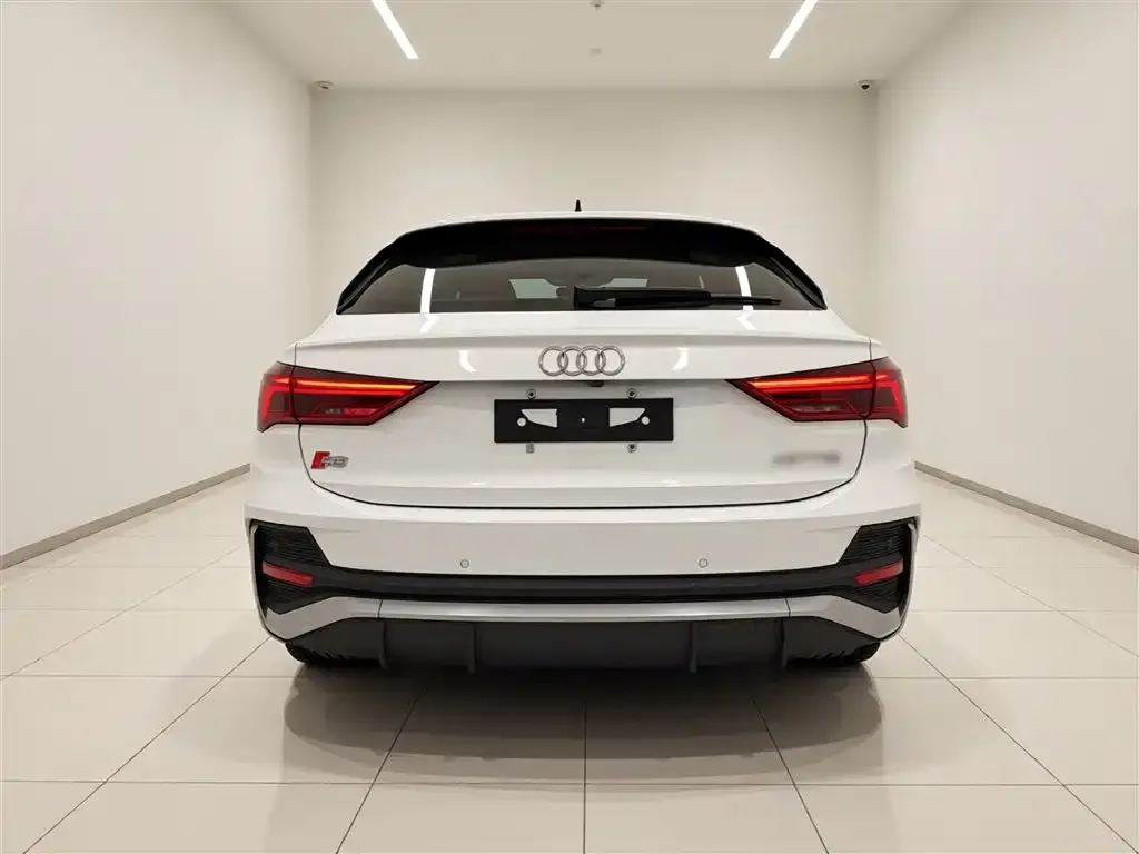 Audi Q3 Sportback 2021 из CN, фото 2