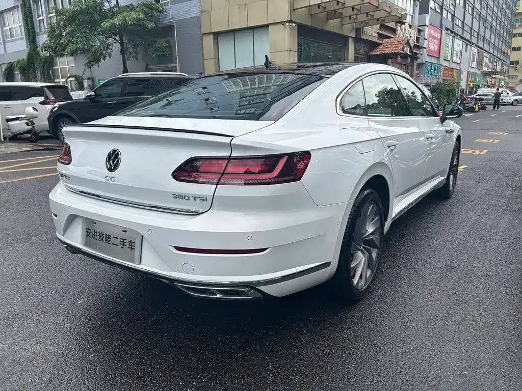 Volkswagen CC — фото 6