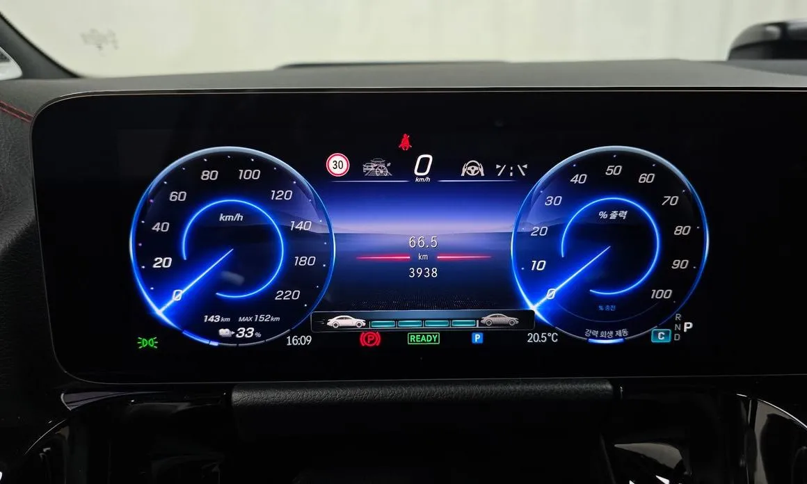 Mercedes-Benz EQA 2025 из KR, фото 2
