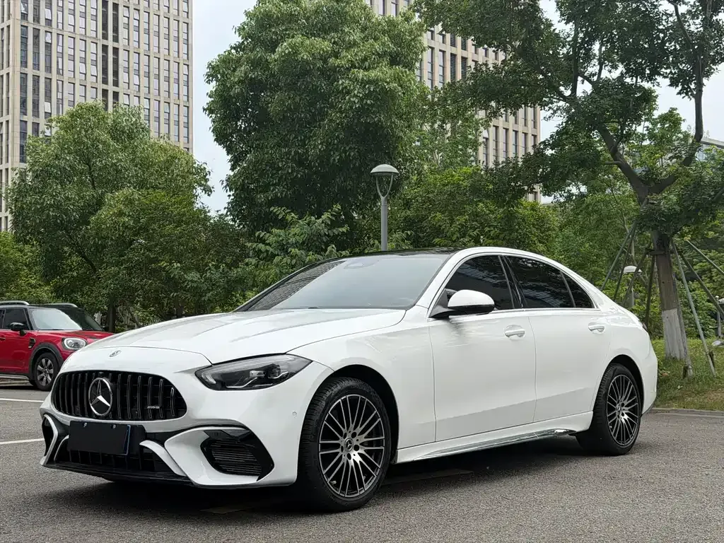 Mercedes-Benz C-Class — фото 1