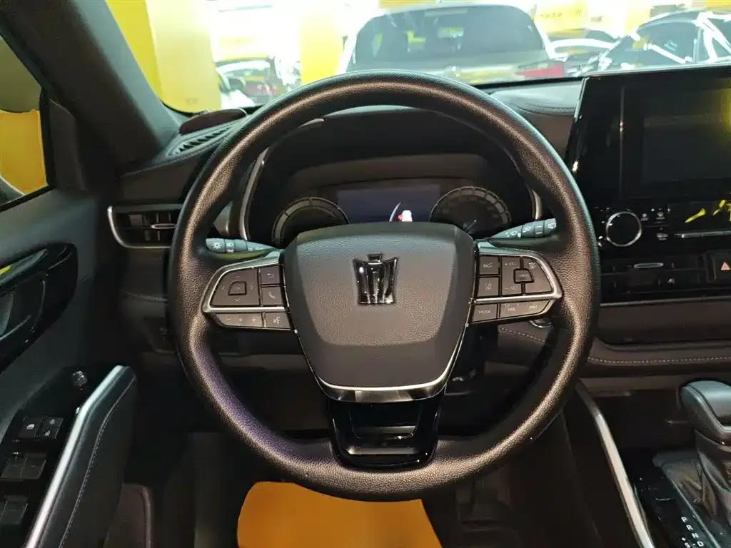 Toyota Crown Kluger 2024 из CN, фото 7