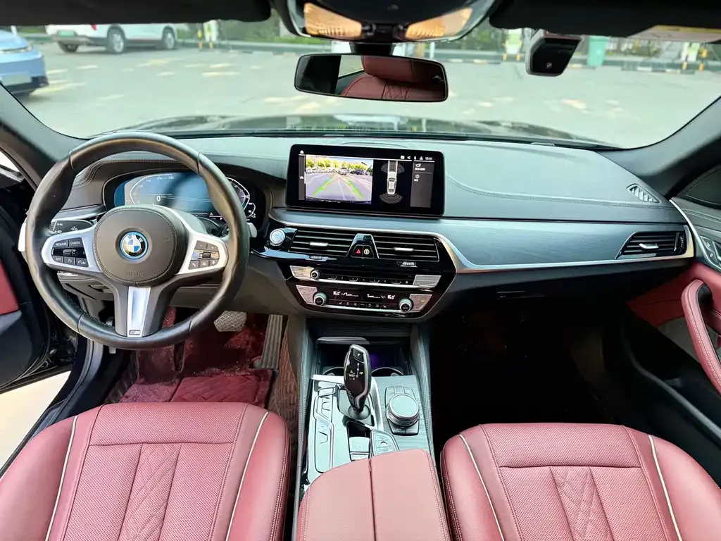 BMW 5 Series New Energy — фото 10