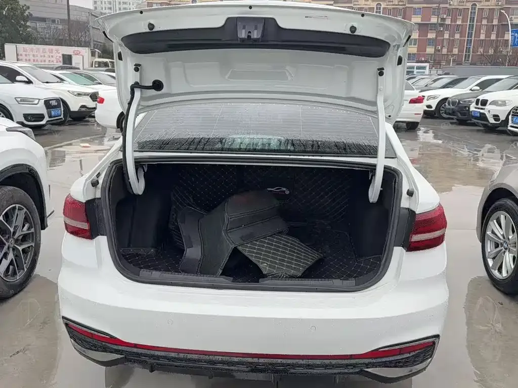 Volkswagen Lavida 2023 из CN, фото 6