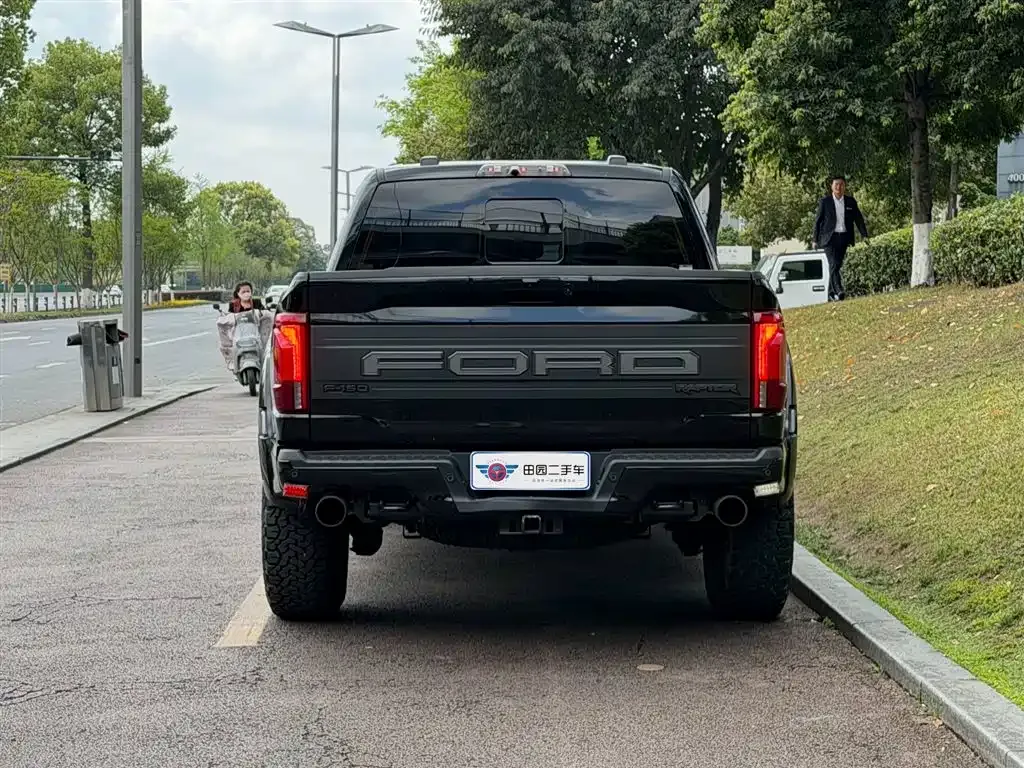 Ford F-150 Raptor — фото 5