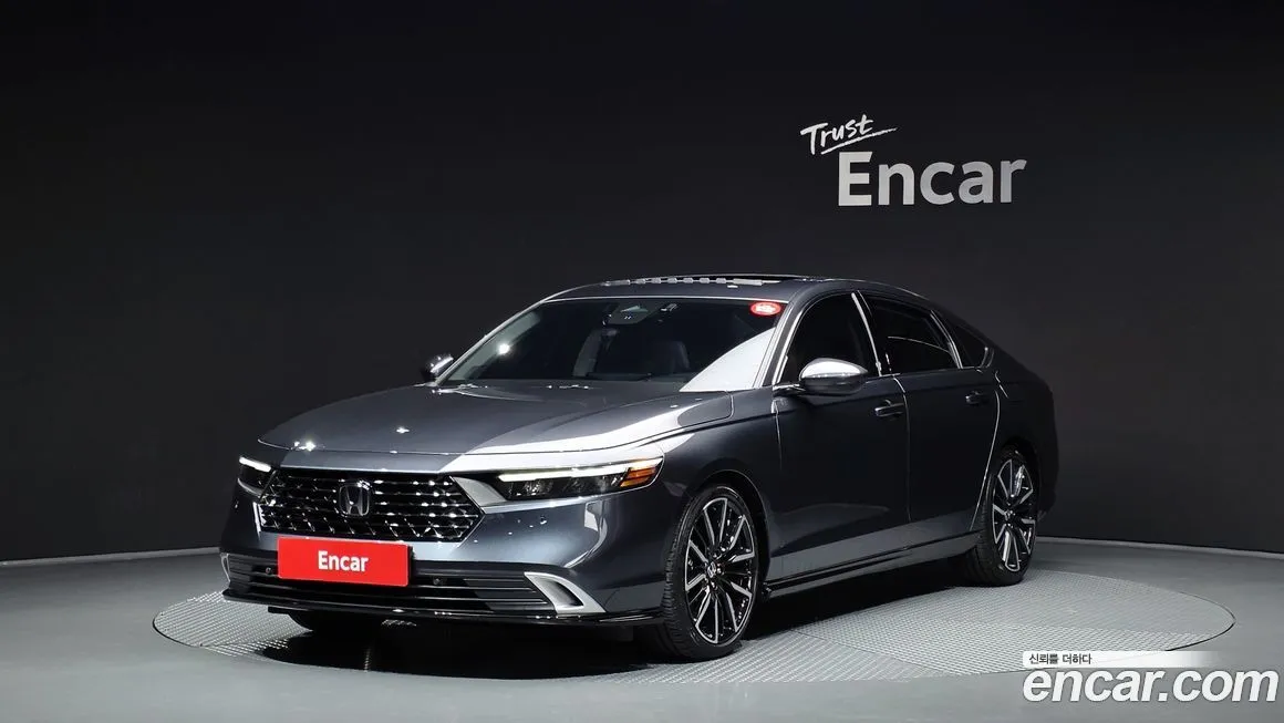 Honda Accord — фото 1