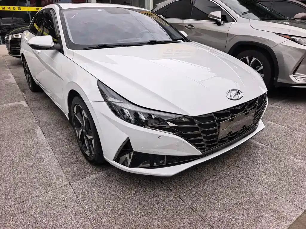 Hyundai Elantra 2022 из CN, фото 10