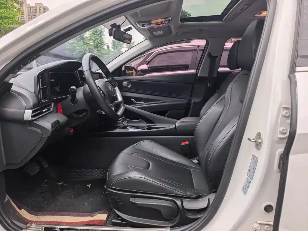Hyundai Elantra 2022 из CN, фото 9