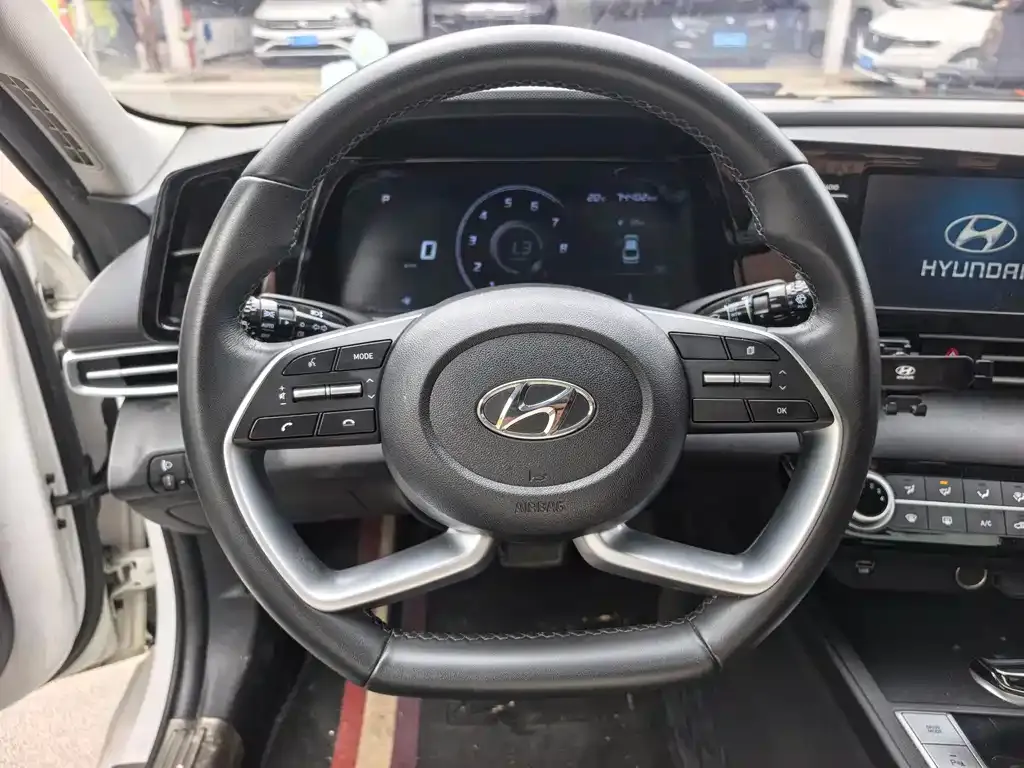 Hyundai Elantra 2022 из CN, фото 3