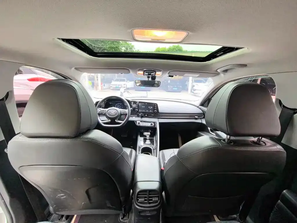 Hyundai Elantra 2022 из CN, фото 5