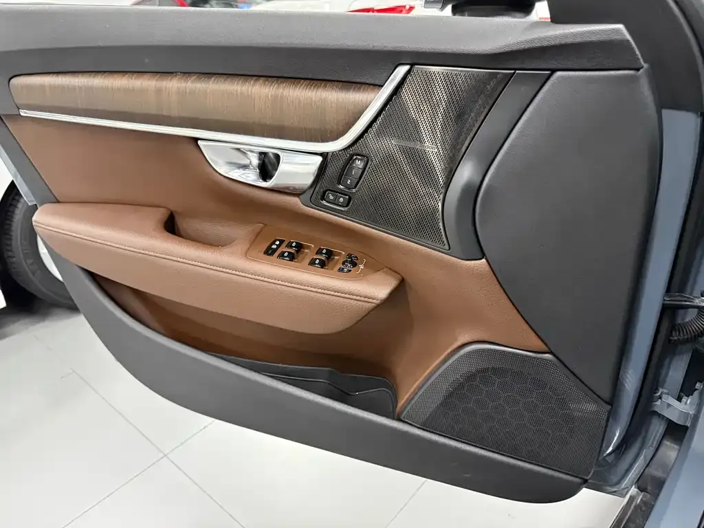 Volvo V90 2021 из CN, фото 3