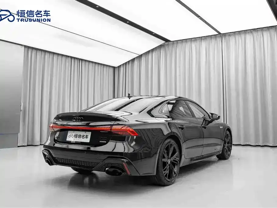 Audi A7L — фото 5