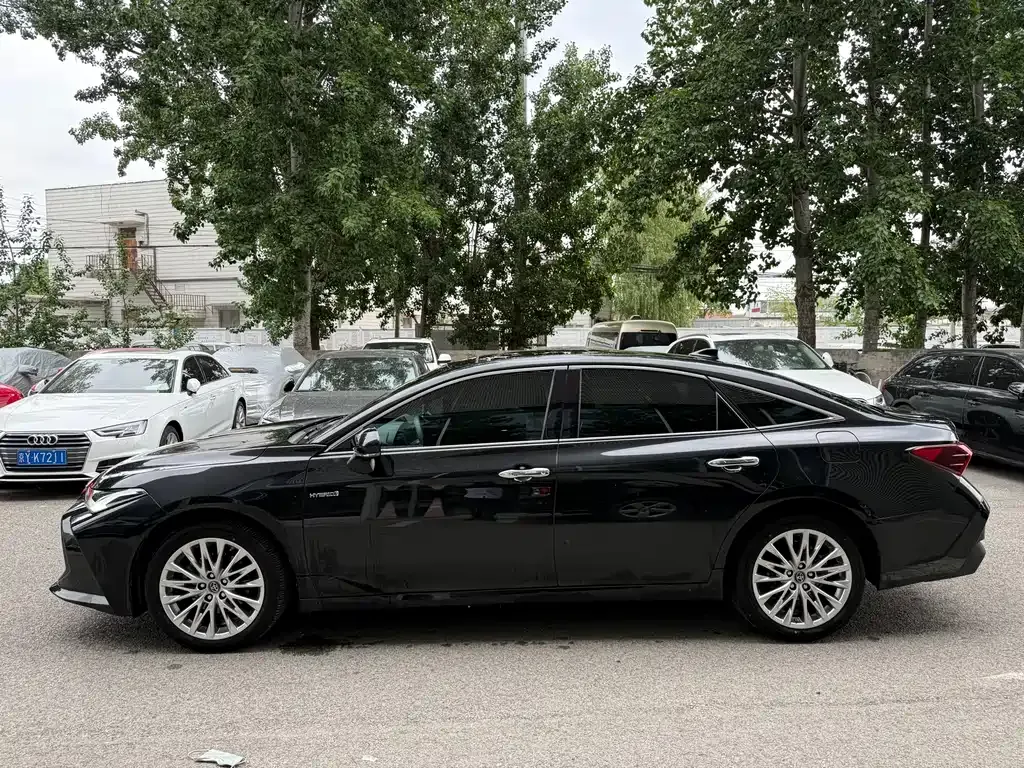 Toyota Avalon — фото 9