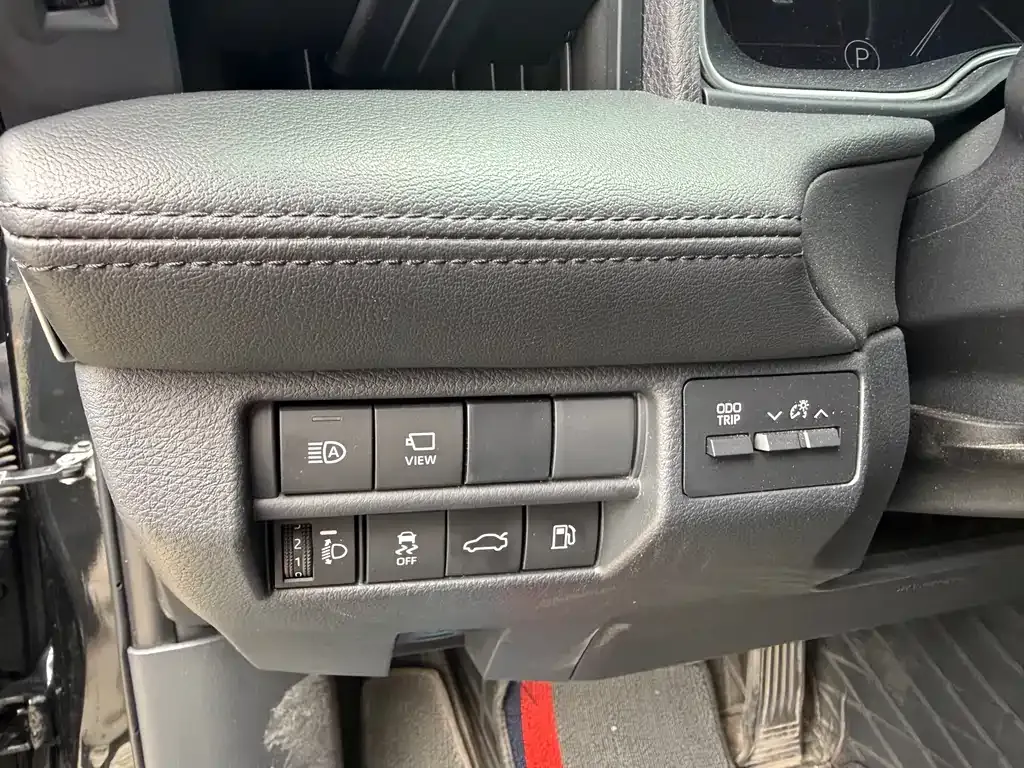 Toyota Avalon — фото 10
