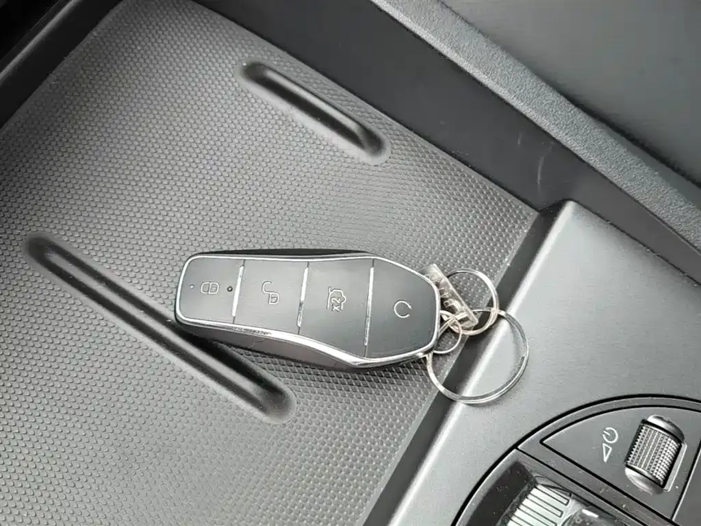BYD Seal 06 — фото 10