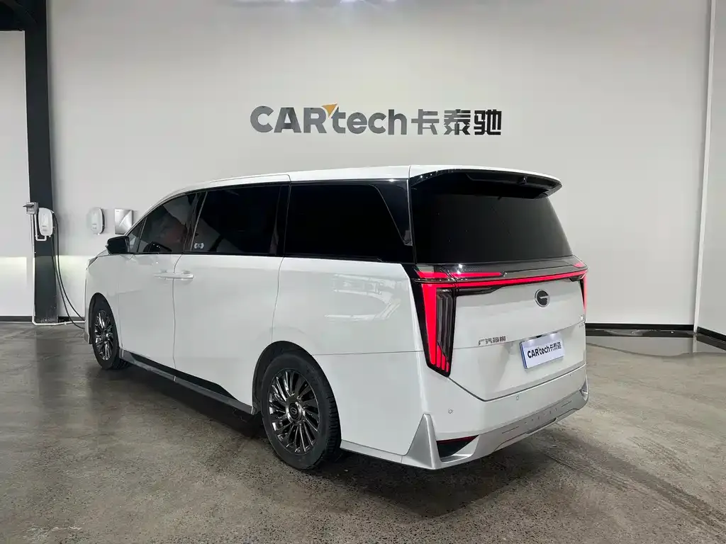 GAC Motor Trumpchi M8 — фото 2