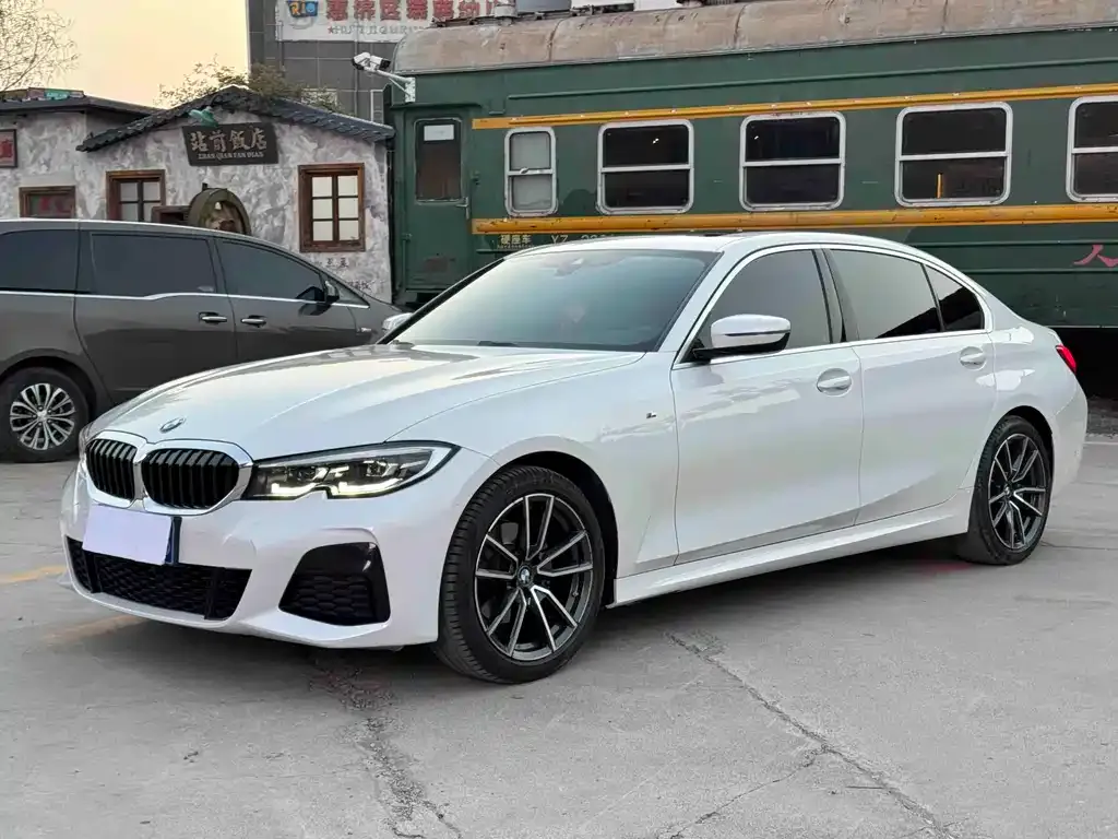 BMW 3 Series — фото 1